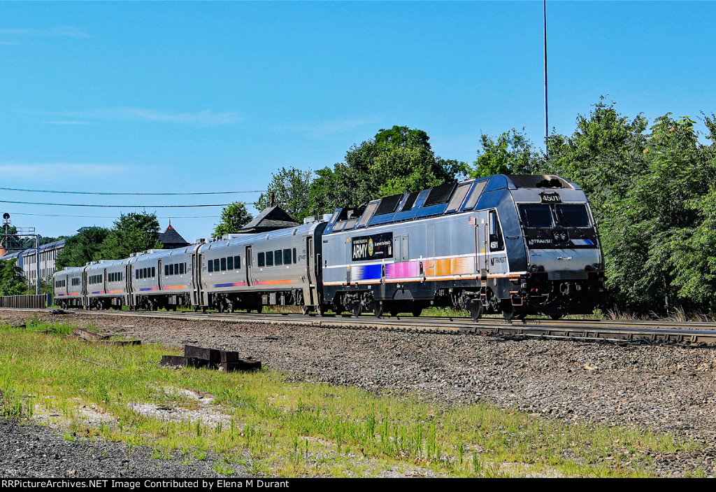 NJT 4501 on train 1162